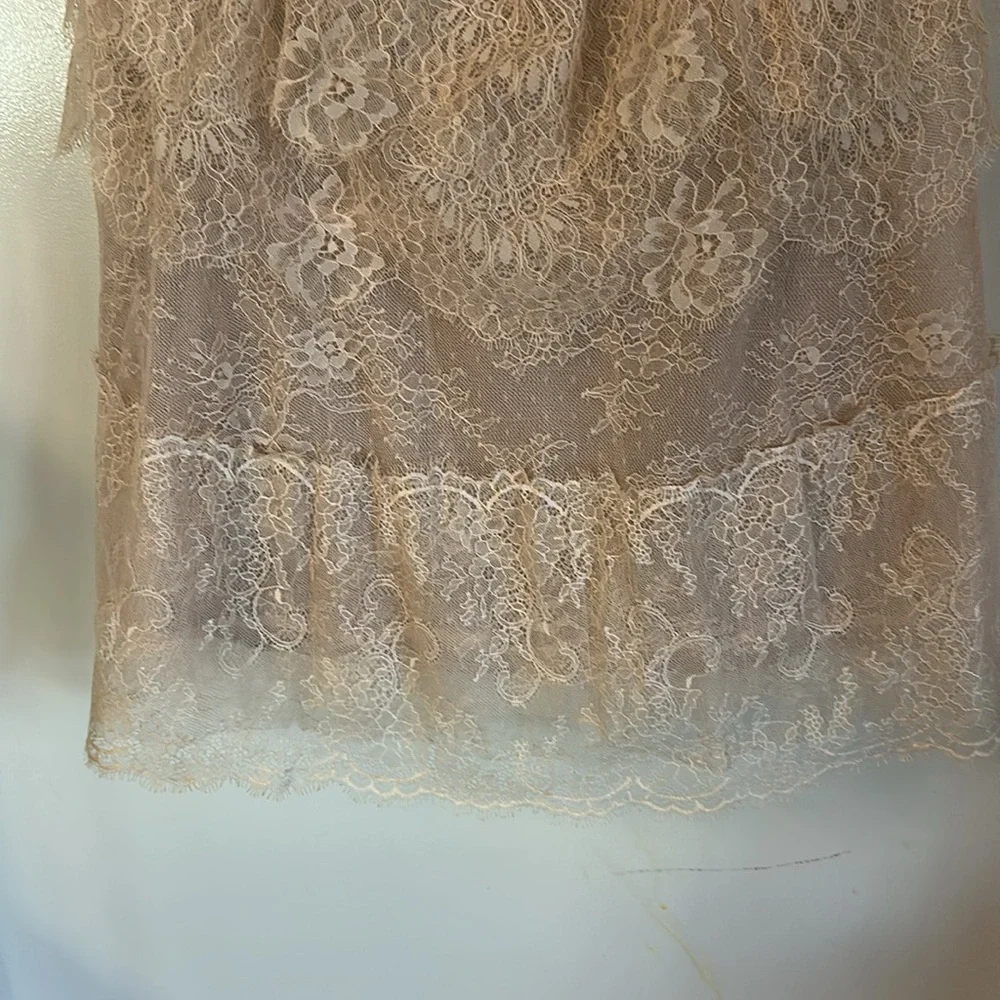 New! Gorgeous lace dress - Picture 8 of 8